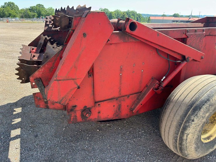 new-holland-190-image-16