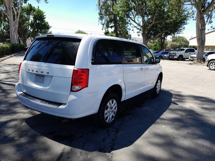 dodge-grand-caravan-image-3