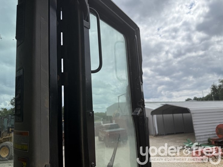 2005-caterpillar-d8t-image-47