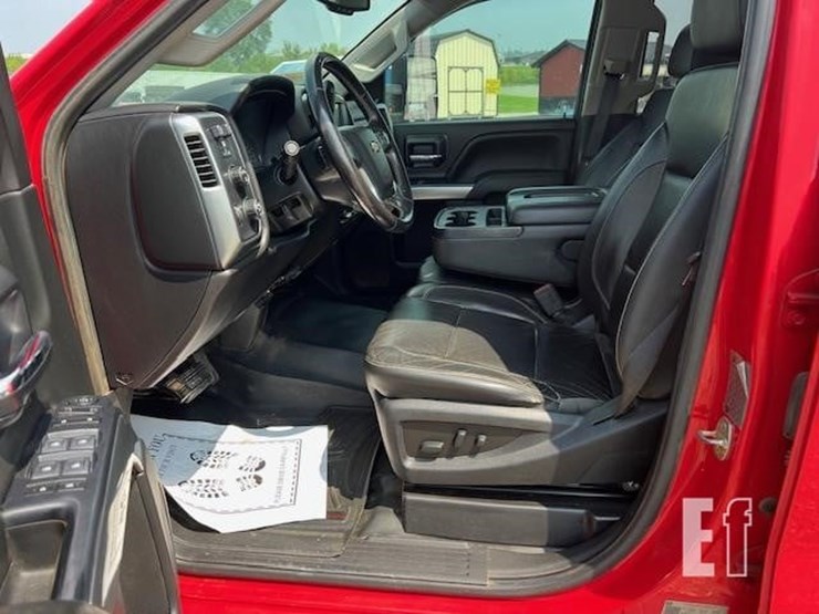 2018-chevrolet-silverado-3500hd-image-34