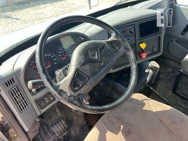 2007-international-transtar-8600-image-42