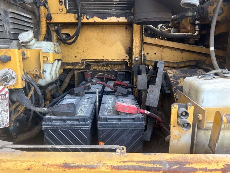 2008-caterpillar-345d-image-36
