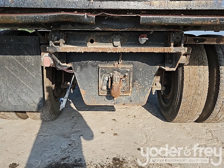 2006-international-durastar-4300-image-17
