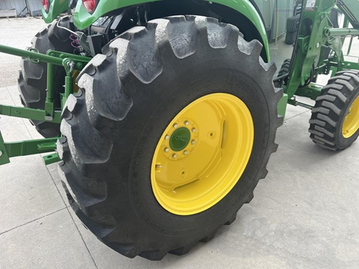 2024-john-deere-4066r-image-22