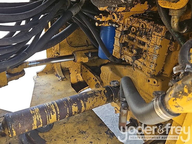 2005-deere-544j-image-22