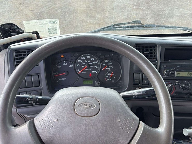 2006-ford-lcf-image-25