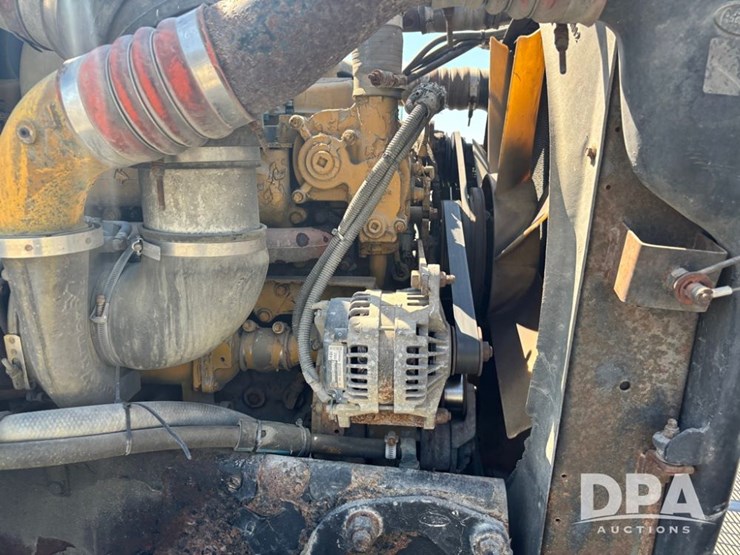1999-peterbilt-385-image-27
