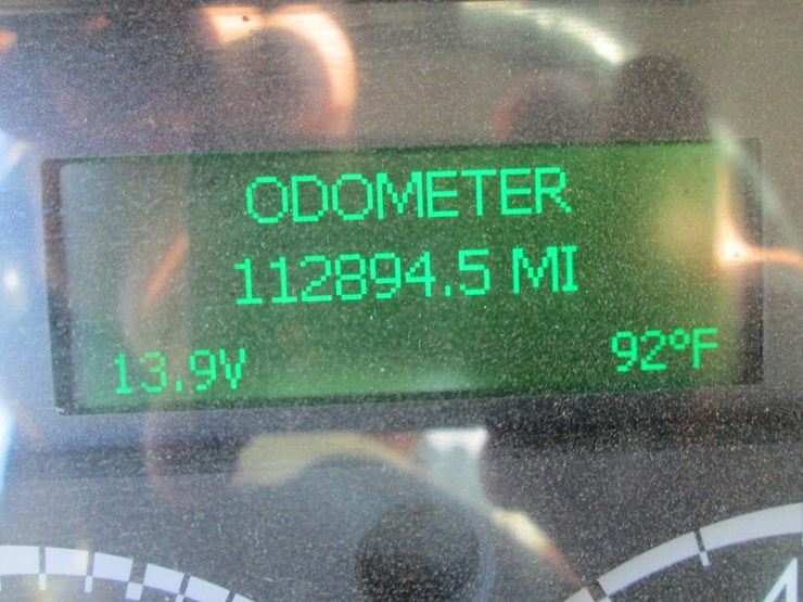 2016-freightliner-108sd-image-47
