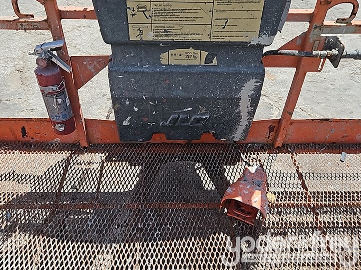 2017-jlg-600aj-image-13