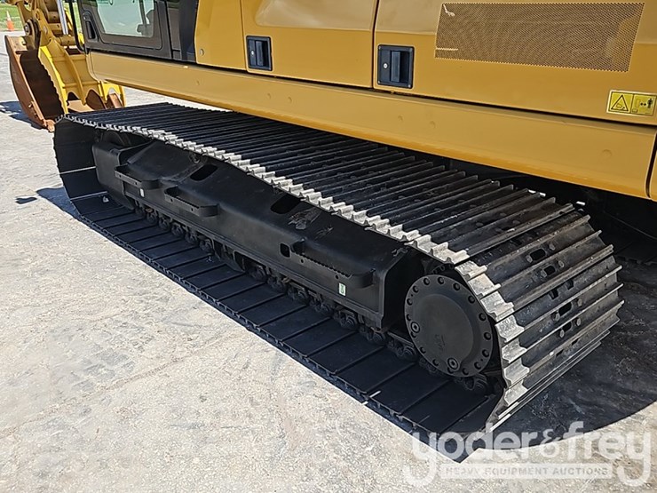 2022-caterpillar-320-image-26