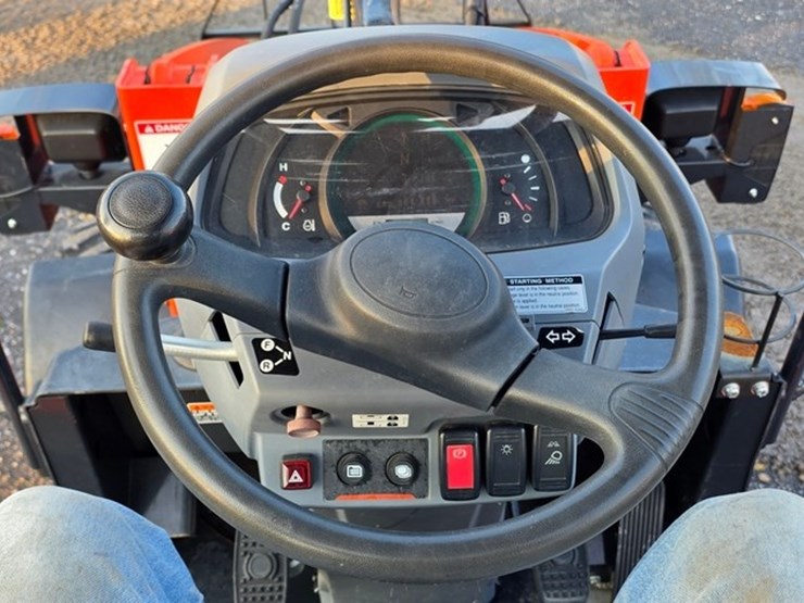 2023-kubota-r430-image-42