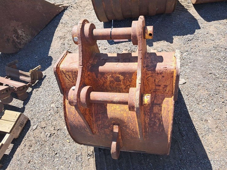 werk-brau-24"-bucket-w/-teeth-image-3