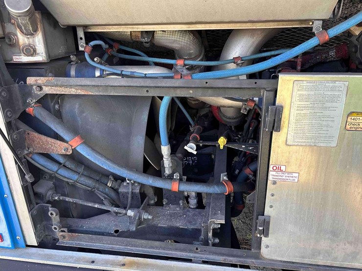 2014-gillig-low-floor-image-25