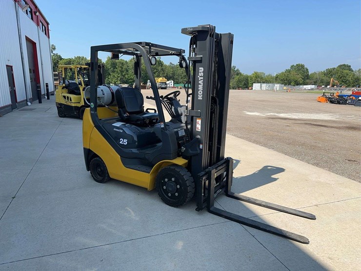 2018-komatsu-fg255t-16-forklift-image-2