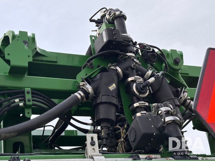 2023-john-deere-612r-image-99