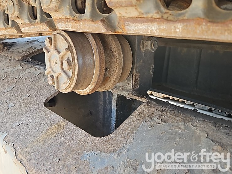 2019-volvo-ecr145el-image-24