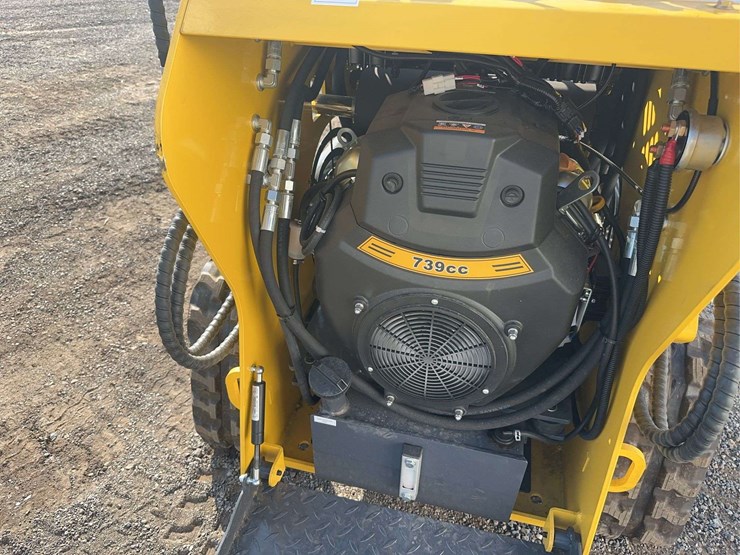 2025-land-hero-mini-stand-on-skid-loader-image-13