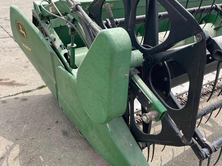 2011-john-deere-635f-image-16
