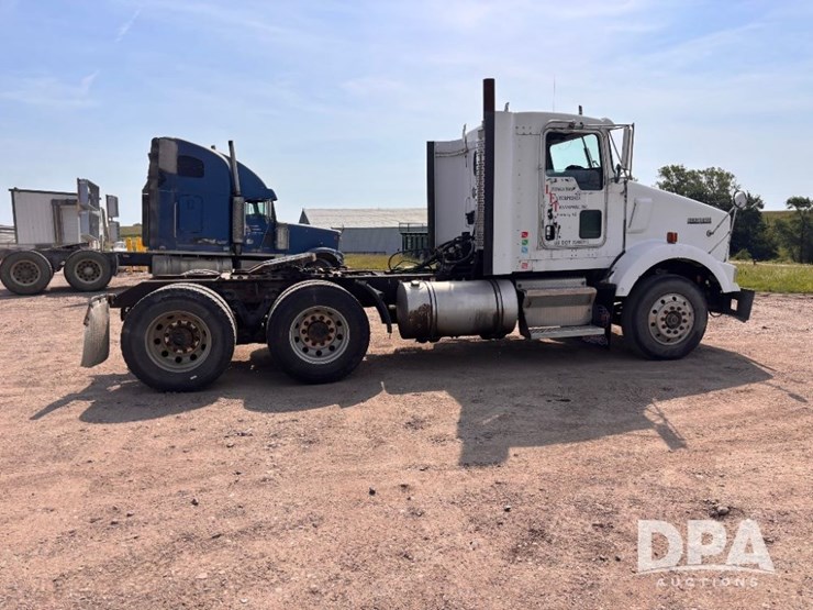 2003-kenworth-t800-image-8