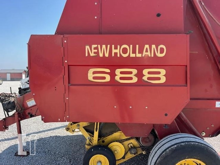 new-holland-688-image-23