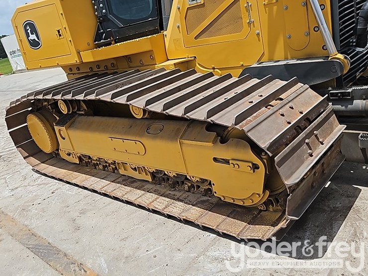 2022-deere-850l-lgp-image-13