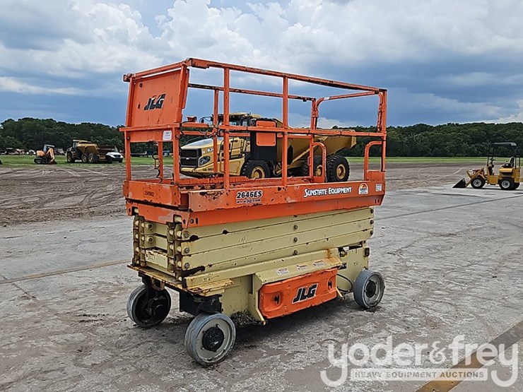 2015-jlg-2646es-image-4