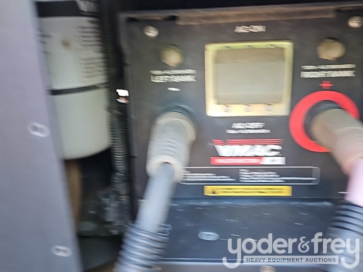 2016-international-durastar-4300-image-39