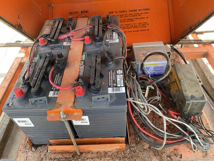 smc4000-truck-mounted-message-board-image-6