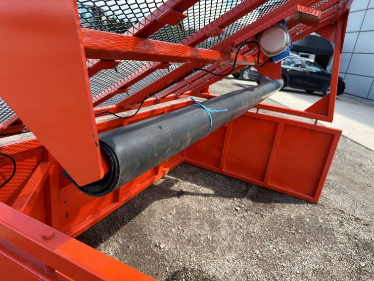 north-42-electric-top-soil/rock-screener-image-10