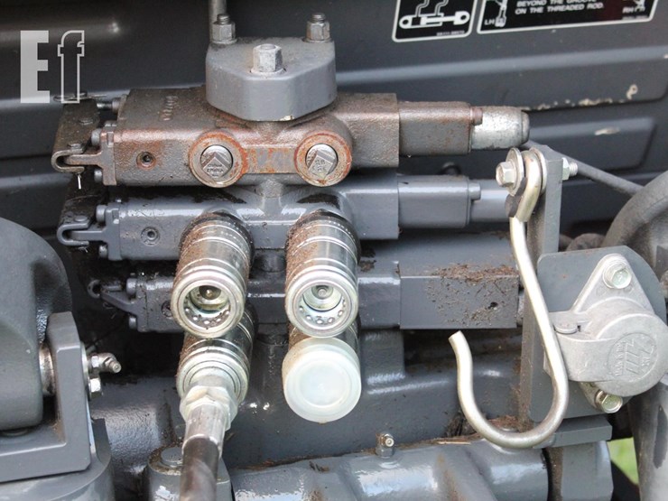 2012-kubota-m5-111-image-7