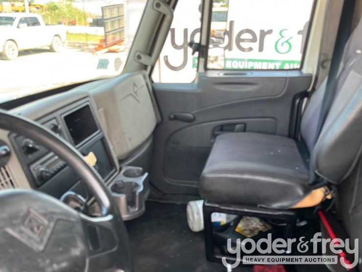 2013-international-durastar-4300-image-20