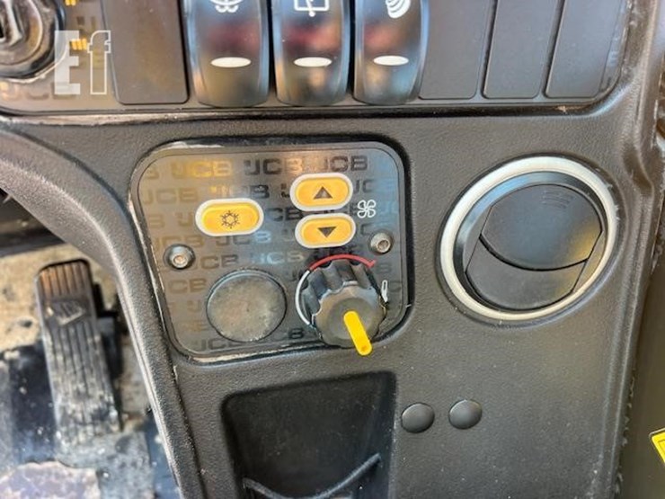 2016-jcb-507-42-image-40