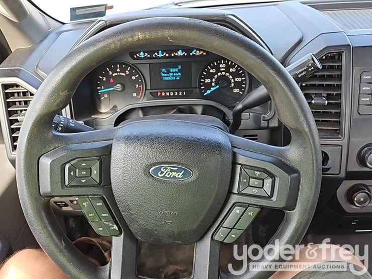 2016-ford-f150-image-28