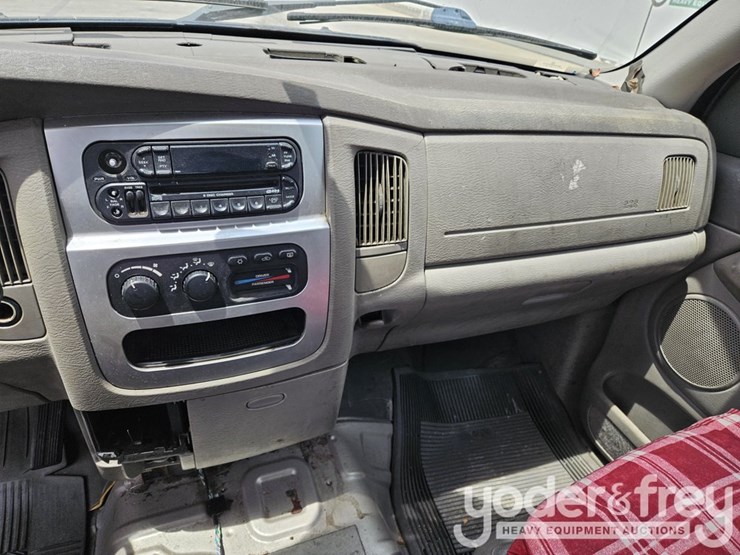2004-dodge-ram-1500-image-27