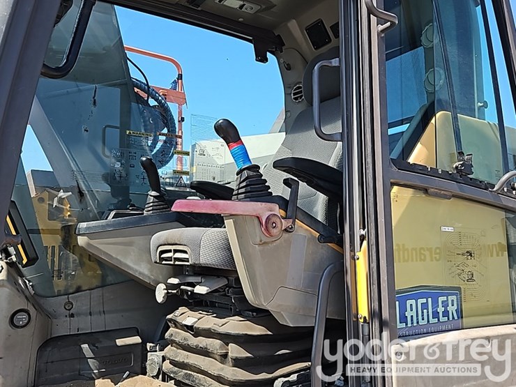 2019-volvo-ecr145el-image-36