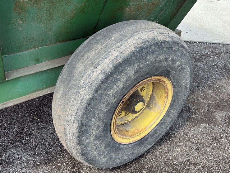 john-deere-1210-image-11