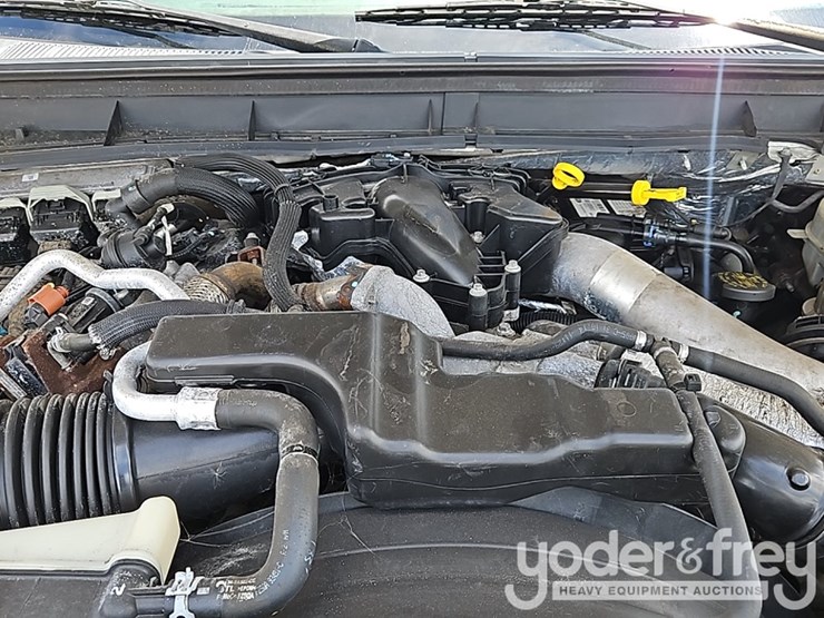 2015-ford-f550-image-24