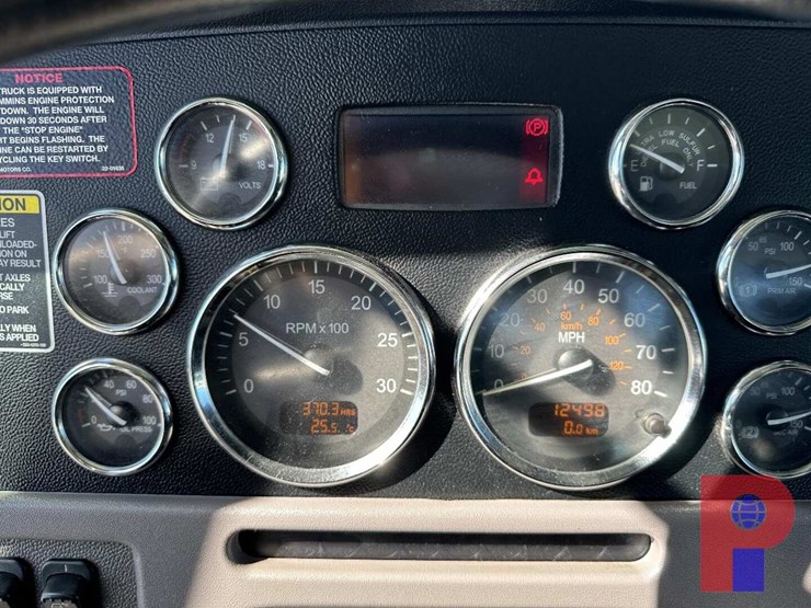 2014-peterbilt-388-image-14