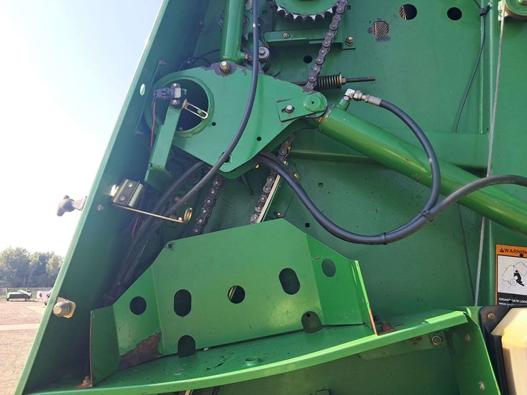 john-deere-854-image-8