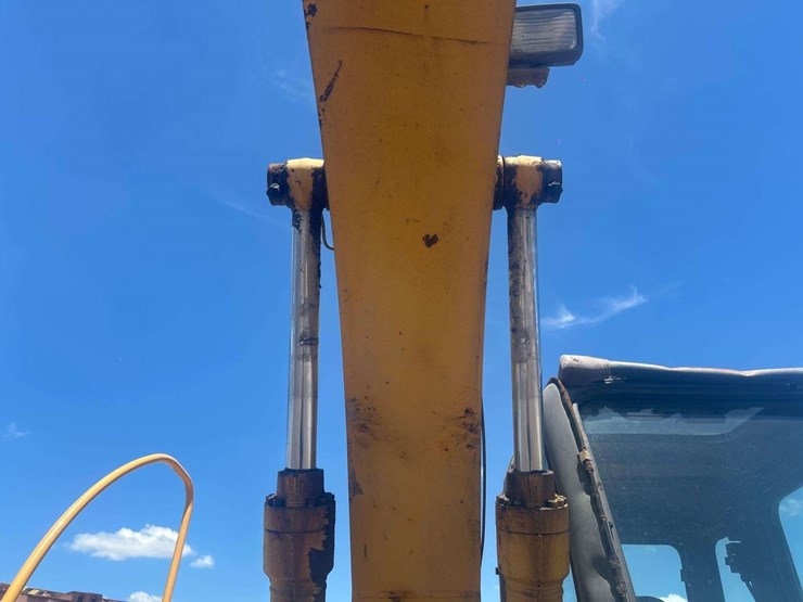 2006-deere-120c-image-29