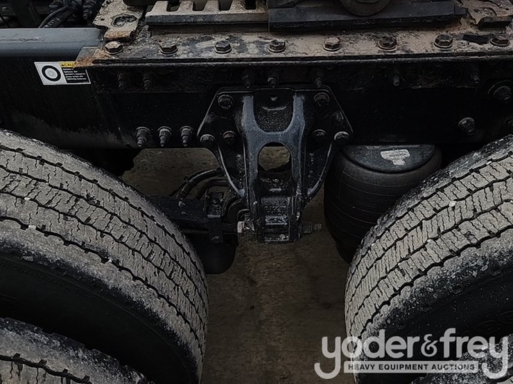 2018-kenworth-t680-image-8
