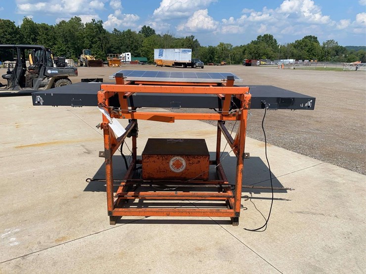smc4000-truck-mounted-message-board-image-5