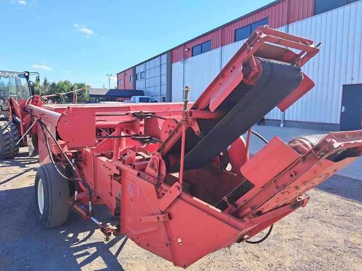 new-holland-315-image-6
