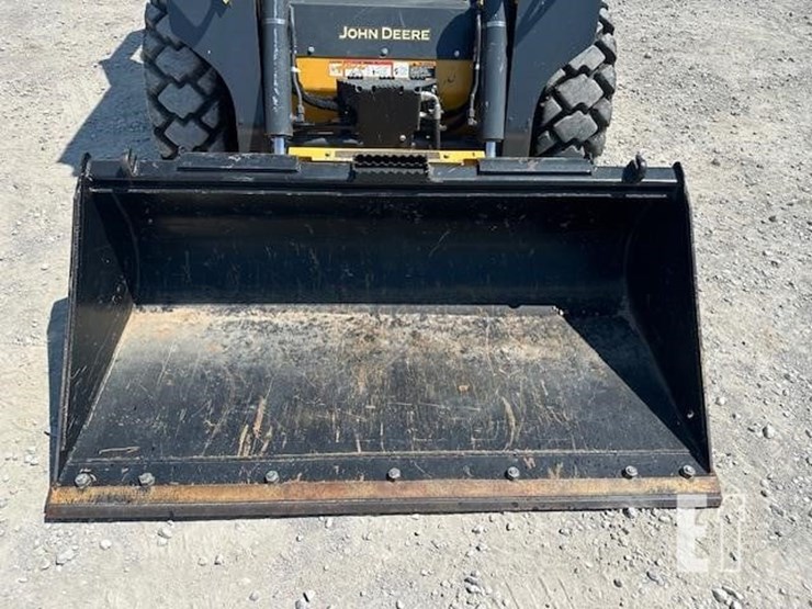 2018-deere-318g-image-16