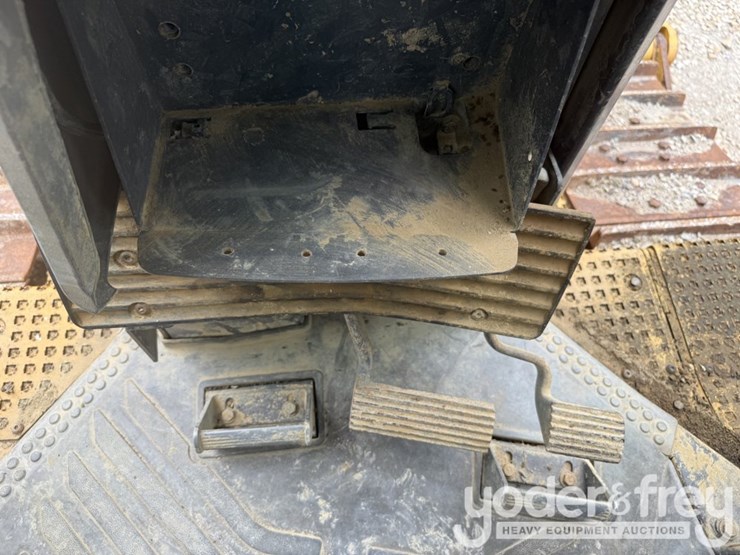 2005-caterpillar-d8t-image-49