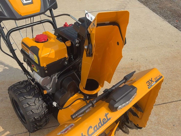 2023-cub-cadet-3x30-hd-snowblower-image-15