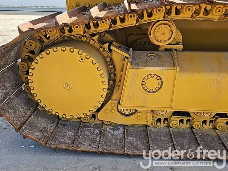 2022-deere-750l-image-11