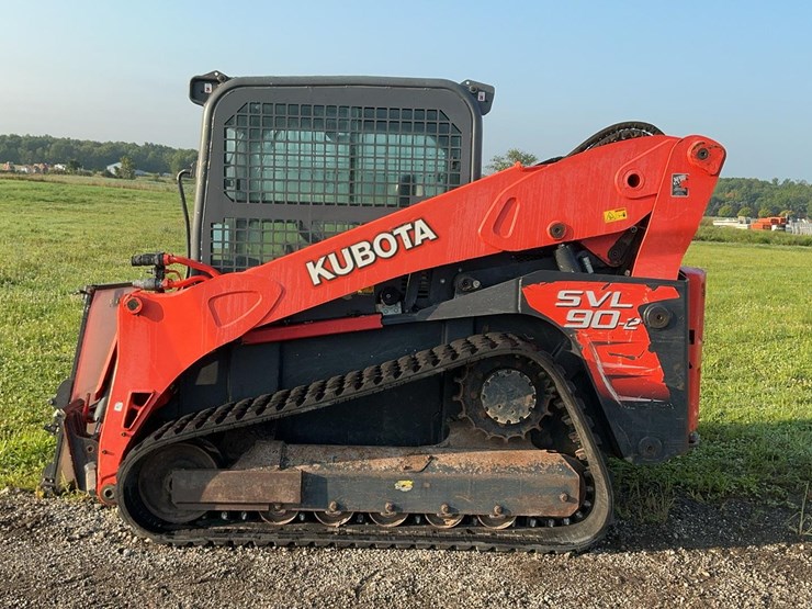 2015-kubota-svl90-2-image-2