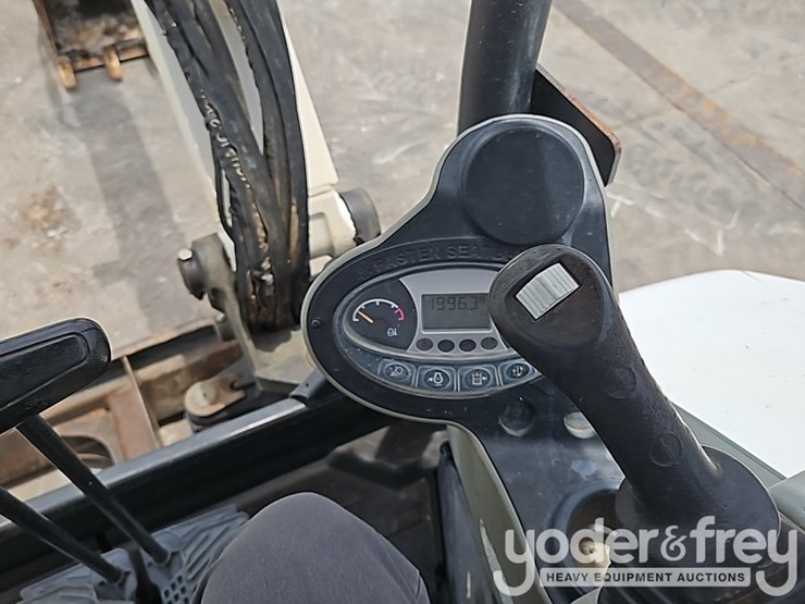 2019-bobcat-e35-image-35