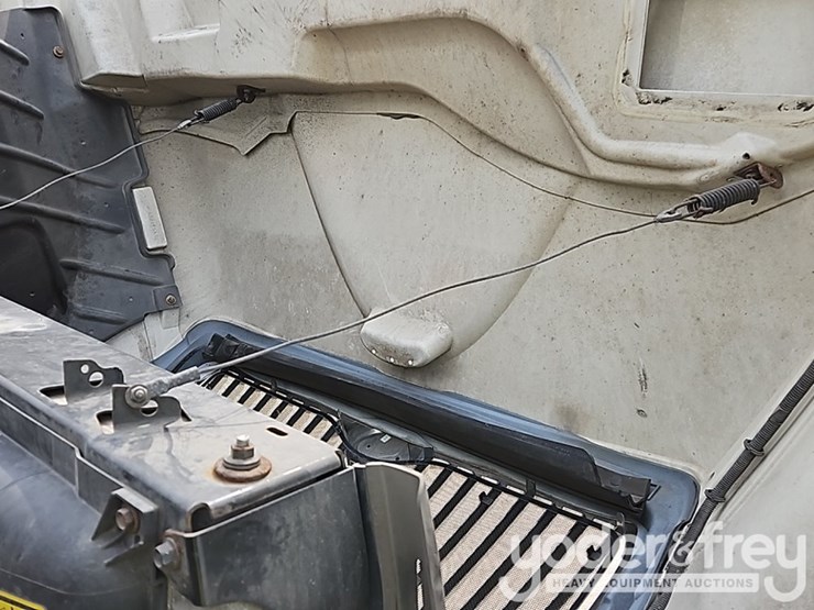 2017-international-durastar-4300-image-31